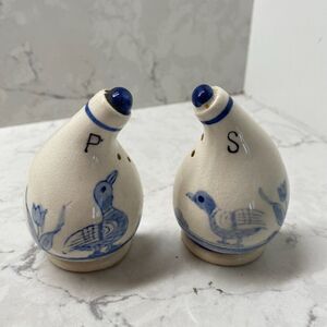 Vtg Dutch Duck White Blue Hand-Painted Ceramic Mini Salt & Pepper Shaker Set